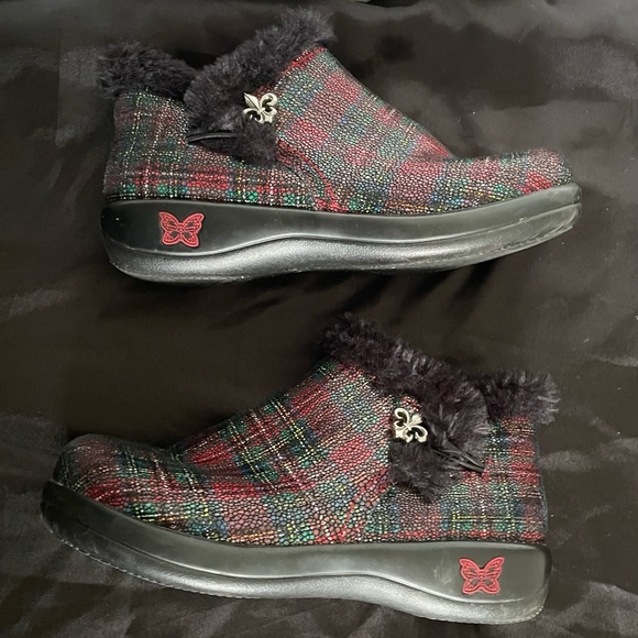 Alegria Meri Red Tartan Plaid Faux Fur Lined Leather Ankle Booties - Picture 7 of 11
